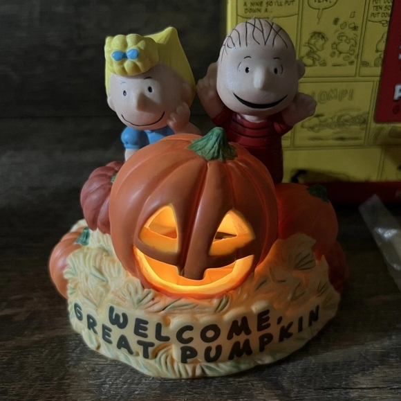 PEANUTS GALLERY THE GREAT PUMPKIN Numbered Edition Lightup Figurine NWOT - Picture 9 of 10
